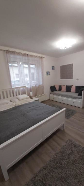 Amira Apartman