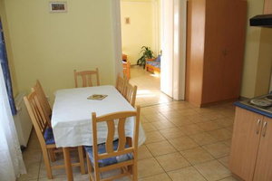 Hotel Aphrodite Apartments And Cafe cazare Eger