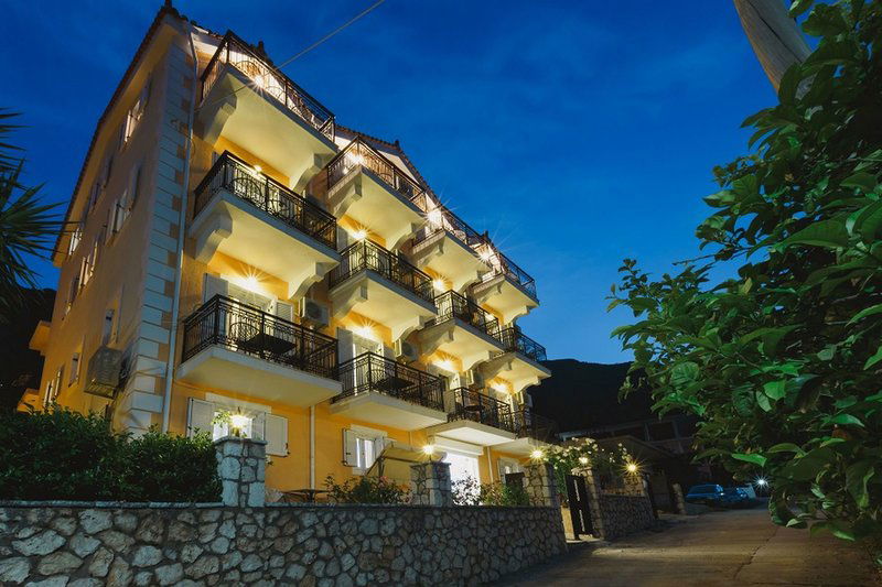 Hotel Stellatos House