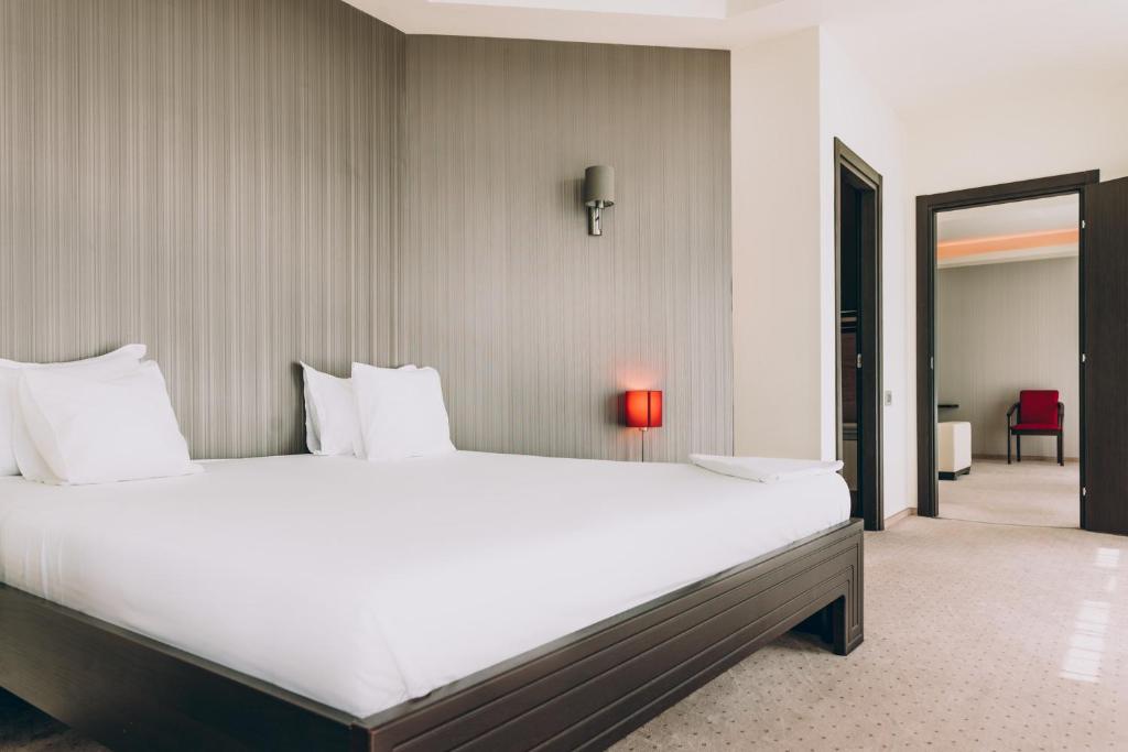 Ramada By Wyndham Constanta