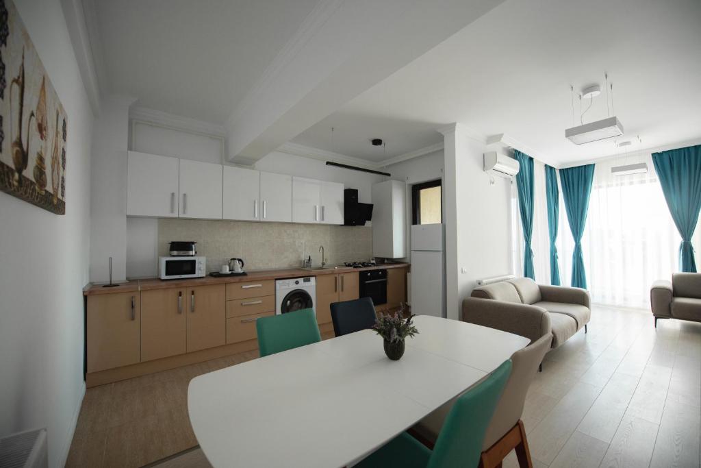 Solid Magic Apart Hotel