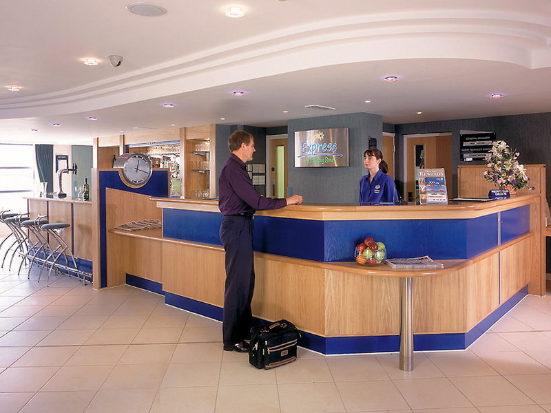 Hotel Holiday Inn Express London - Luton Airport