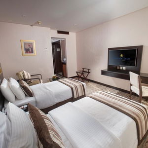 Hotel Golden Tulip Bahrain cazare Manama