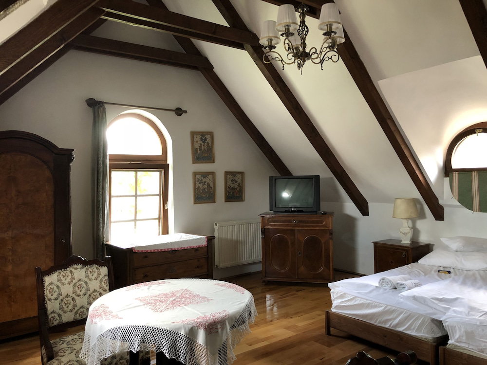 The Houses Of History - Anno 1830