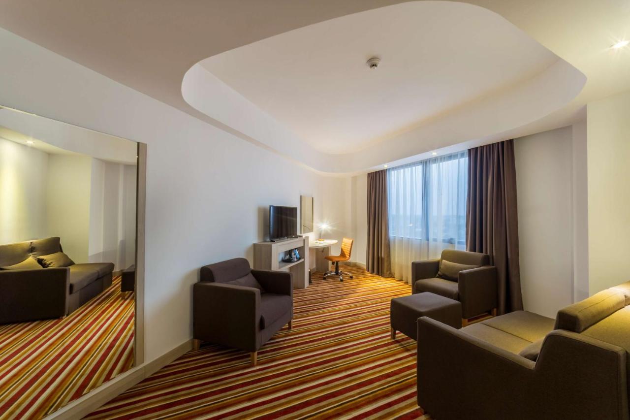 Hampton By Hilton