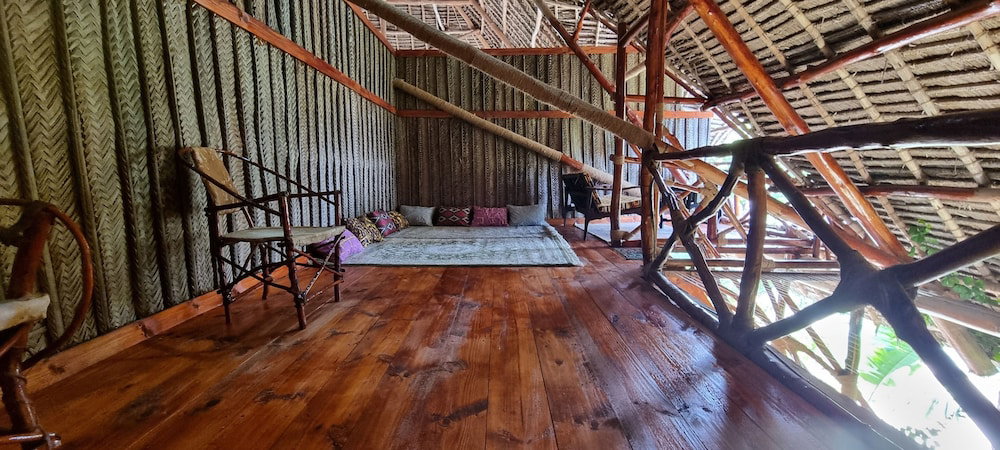 Salama & Mbuyuni Bungalows