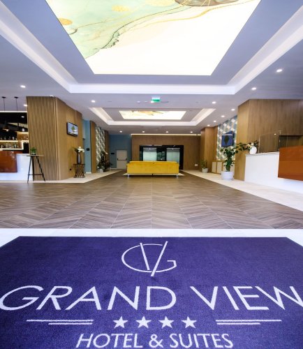 Grand View Hotel Suites Copou
