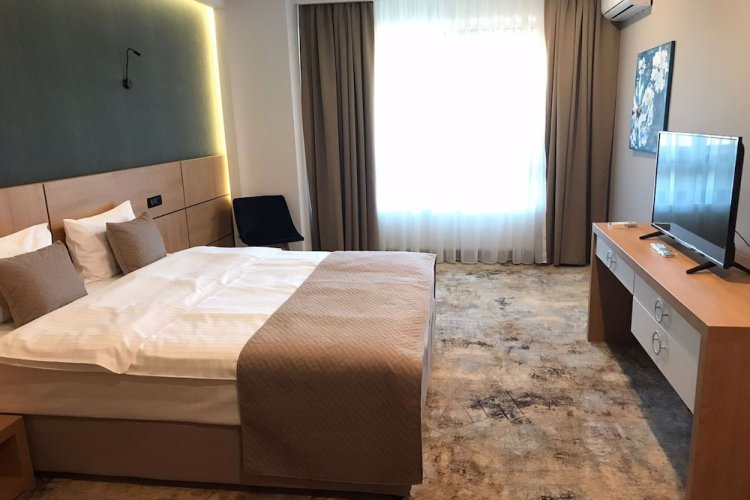 Grand View Hotel Suites Copou