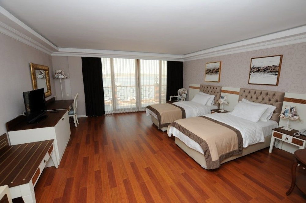 Hotel Phellos Suites