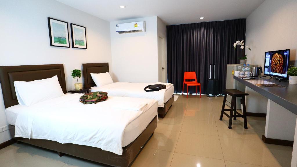 Hotel Baan Paknam Hotel