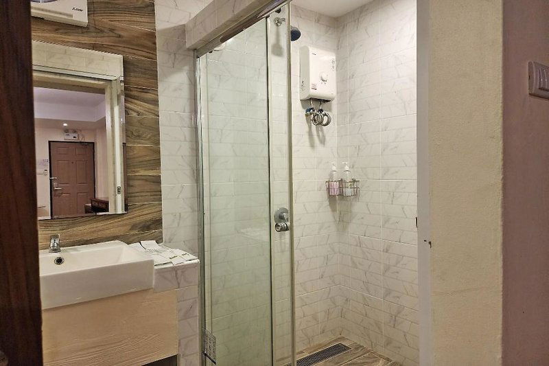 Hotel Kim Hotel At Bangplong