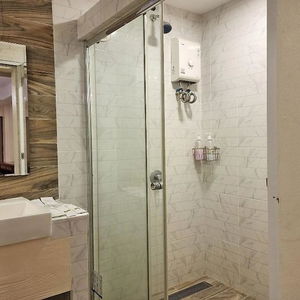 Hotel Kim Hotel At Bangplong cazare Samut Prakan