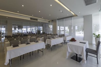 Kantary Hotel & Serviced Apartments Amata, Bangpakong