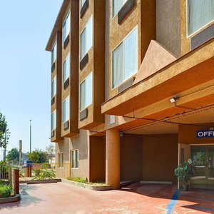 Hotel H3 Inn & Suites - Lax Airport - Los Angeles cazare Inglewood