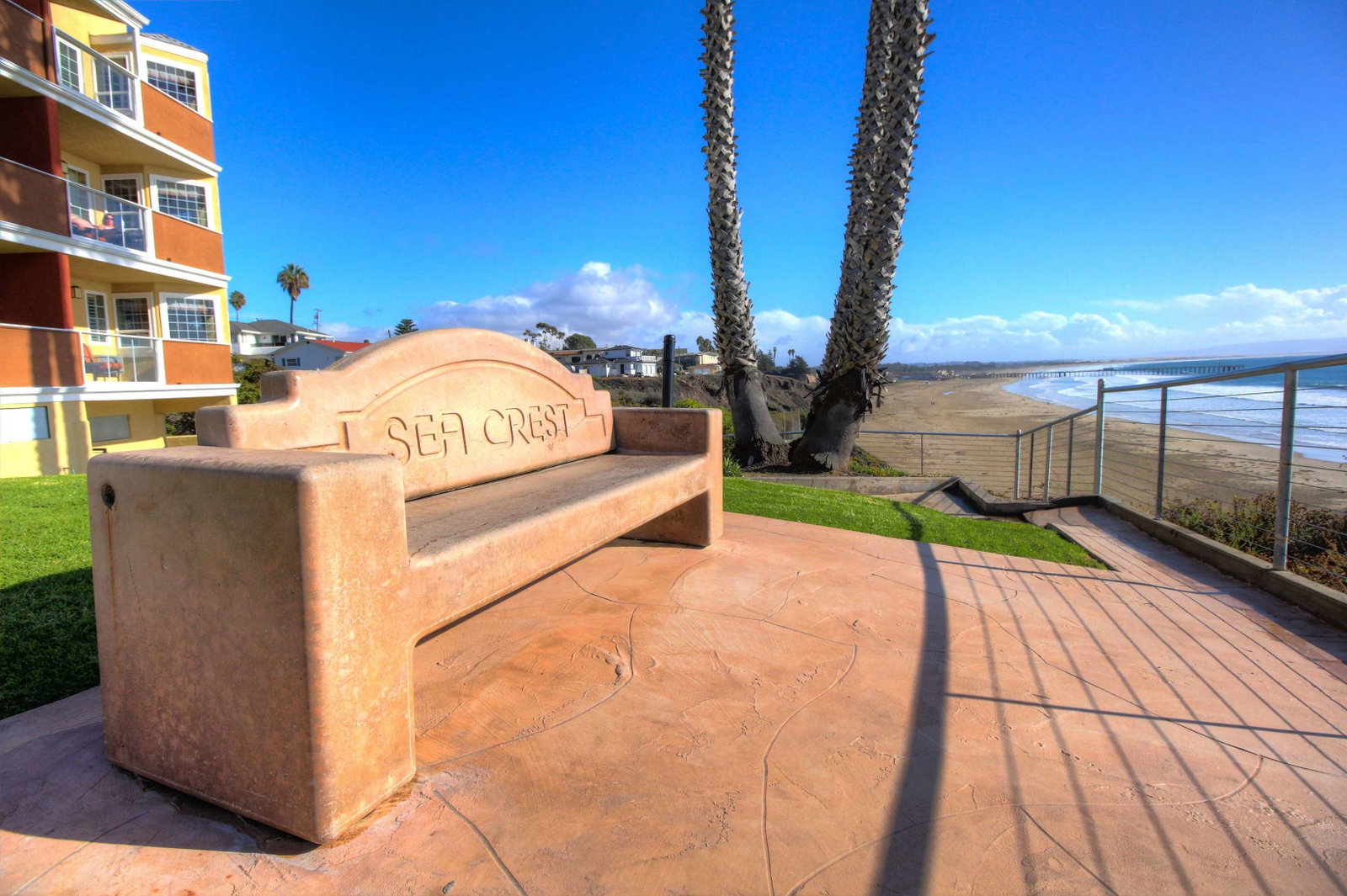 Hotel Seacrest Oceanfront Hotel