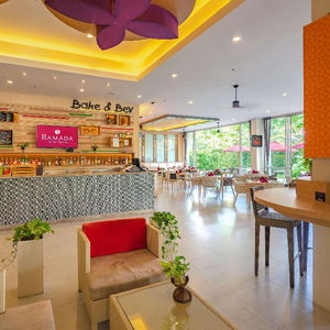 Sejur Ramada By Wyndham Phuket Deevana Patong vacanta Phuket