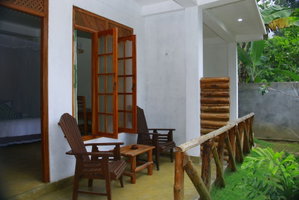 Hotel Dinaro Guest cazare Ella Town