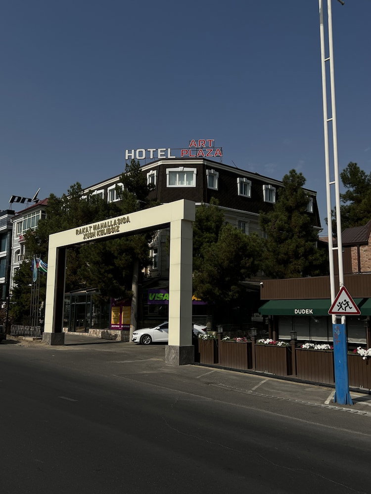 Hotel Art Plaza