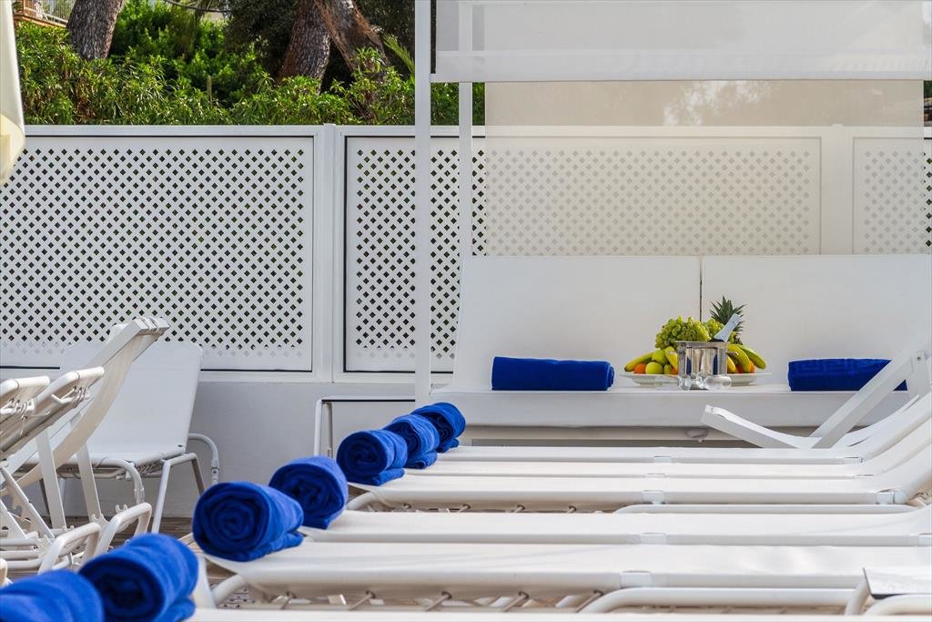 Apartamentos Triton