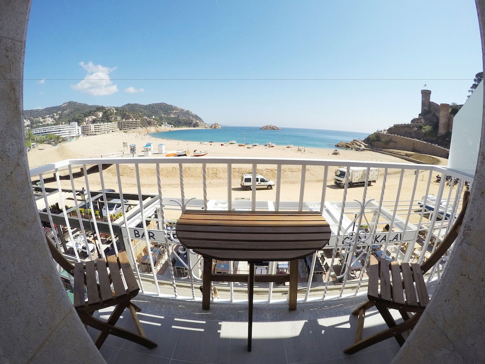 dal travel Hostal Del Mar