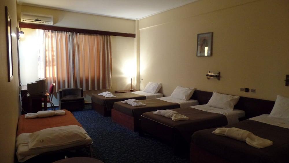 Cavo D'Oro Hotel