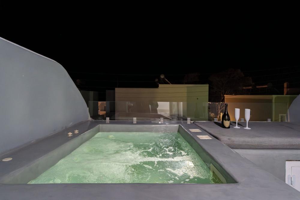 Oasis Hotel