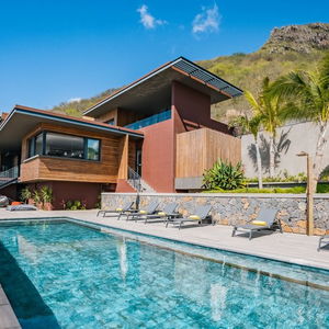 Hotel Legend Hill Resort & Spa cazare Black River