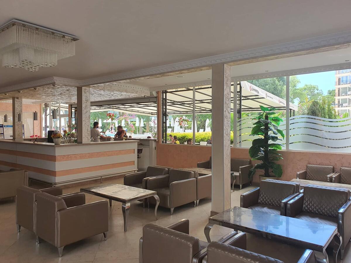 Riva Hotel