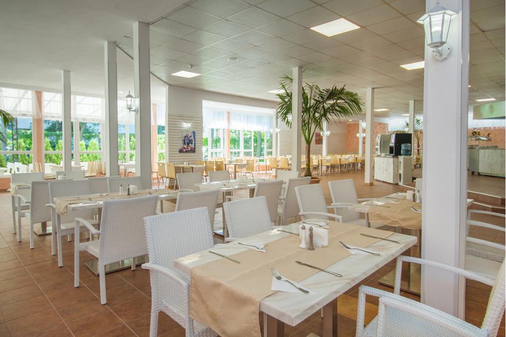 Riva Hotel