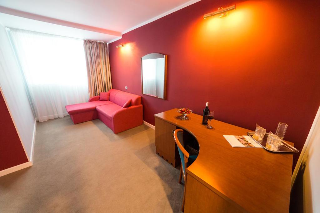 Bavaria Blu Hotel and Conference Centre