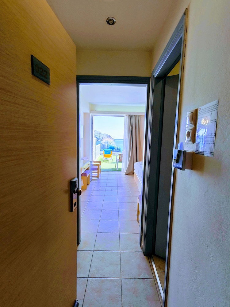 New Aegli Hotel