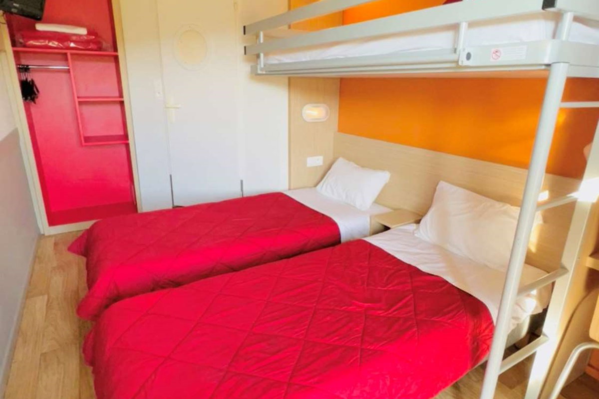 Hotel Premiere Classe Saint Quentin En Yvelines - Elancourt