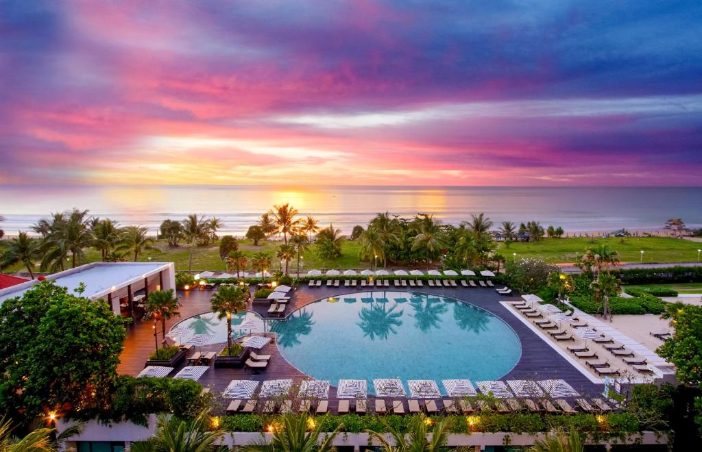 Hotel Pullman Phuket Karon Beach Resort