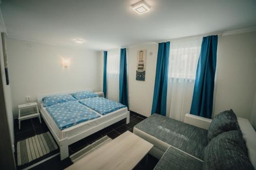 Hotel Caesar Apartments And Rooms