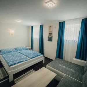 Hotel Caesar Apartments And Rooms cazare Siofok