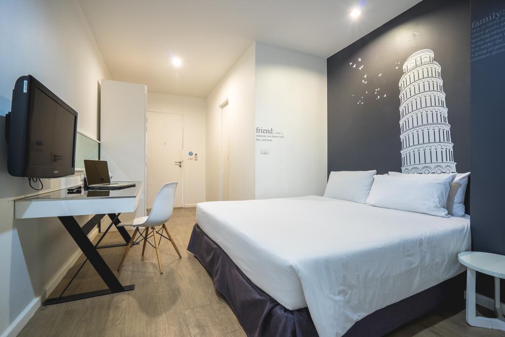 Hotel Blu Monkey Bed & Breakfast Phuket