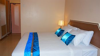 J Two S Pratunam Hotel