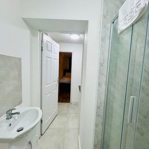 Hotel Oyo Flagship The Bridge House cazare Reigate