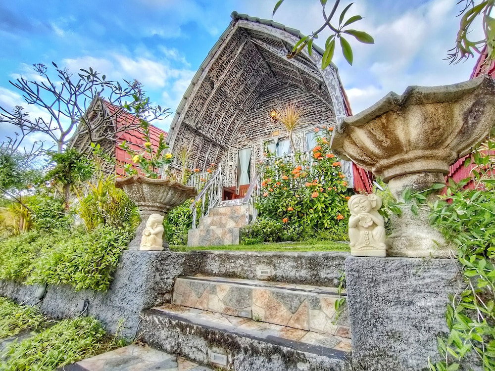 Hotra Hill Cottage