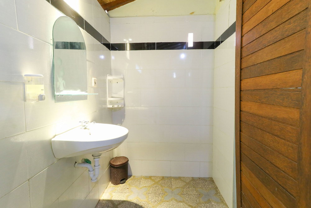 Hotel Ratu Cottage