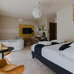 Hotel Baobab Suites cazare Siofok