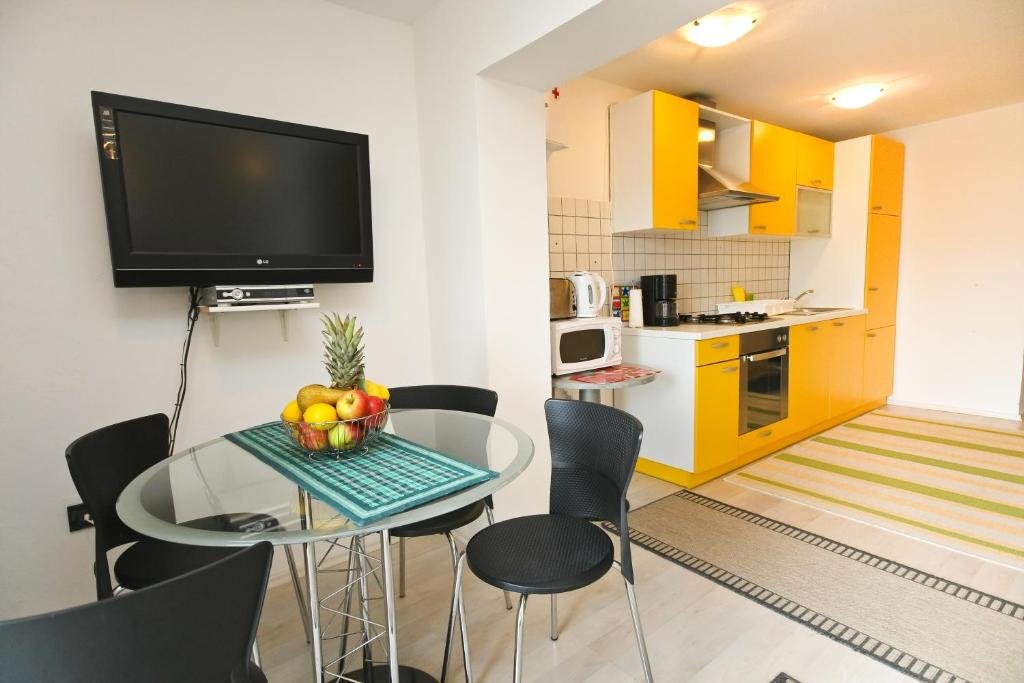 Hotel Apartments Villa Ana 1