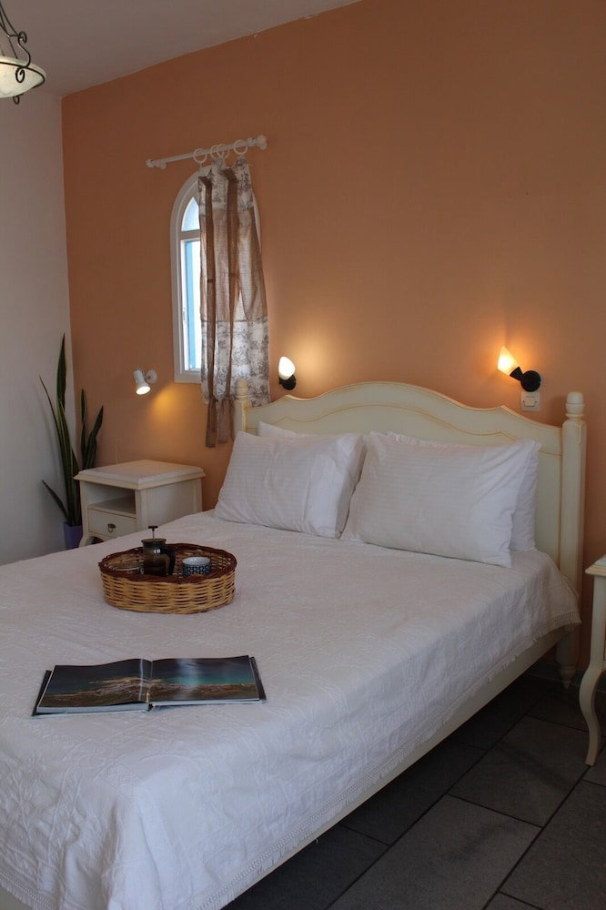 Hotel Sea View Apartments And Studios