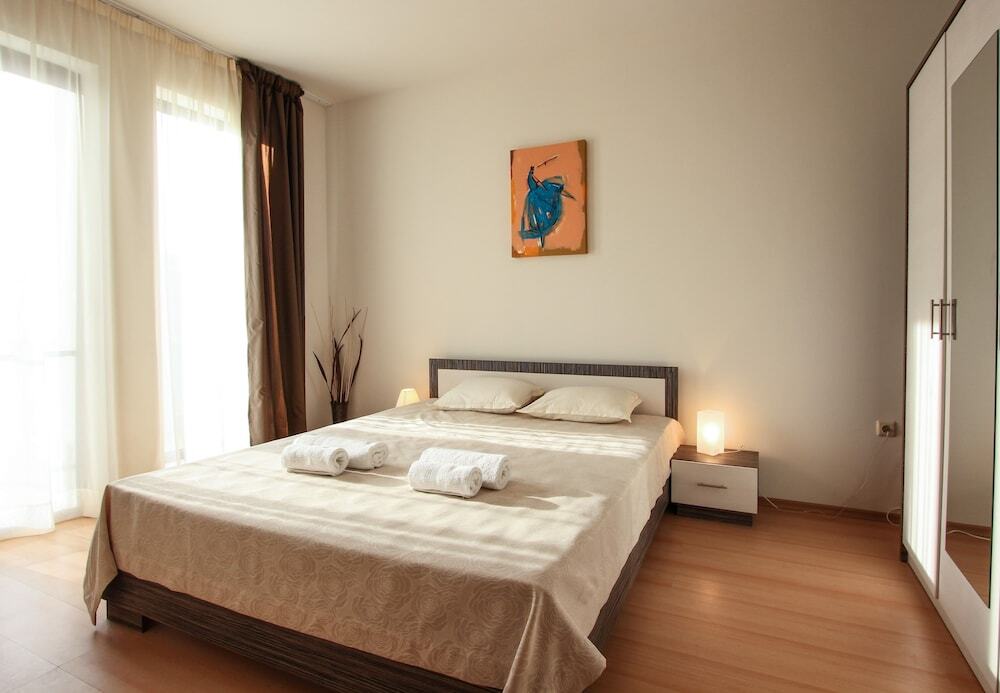 Hotel New Line Village