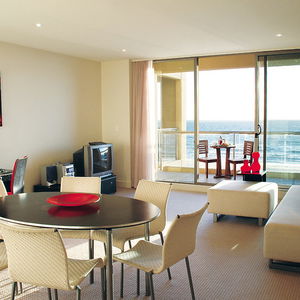 Hotel Oaks Glenelg Plaza Pier Suites cazare Glenelg