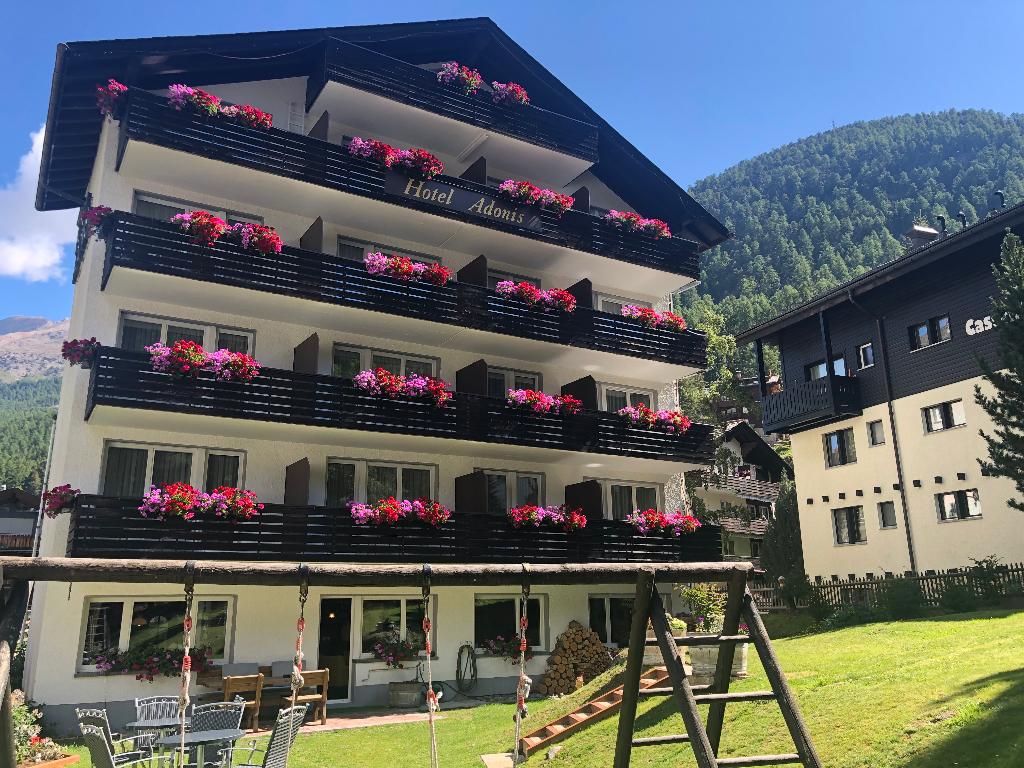 Hotel Adonis