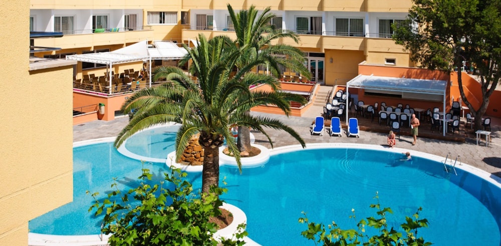 Sagitario Playa Hotel