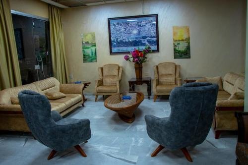 Shweiki Hotel