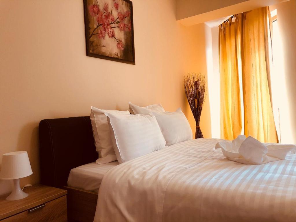 Monte Carlo Palace Rooms