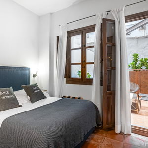 Hotel Limehome Granada Calle Sta. Ana cazare Granada